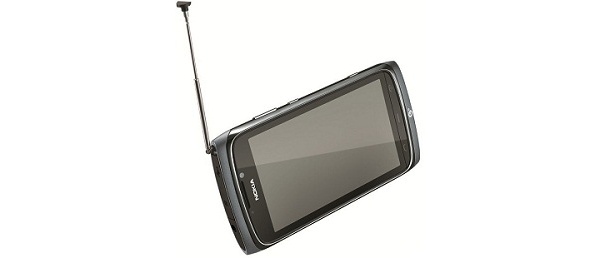 Nokia esitteli teleskooppiantennilla varustetun 801T:n